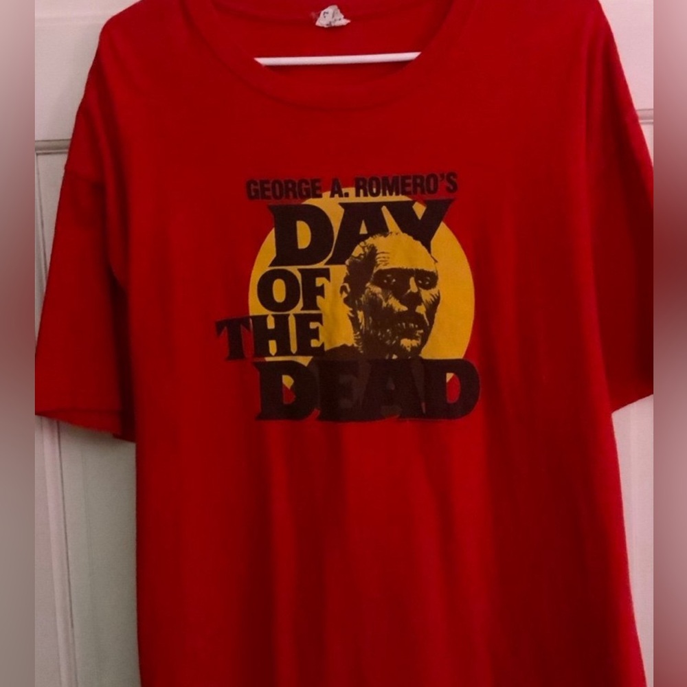 🚫 SOLD 🚫 DAY OF THE DEAD George Romero 80’s Zombie Cult Horror Movie T-Shirt